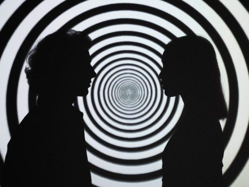 10-Step Guide to Brainwashing: IN HER&nbsp;DEFENSE